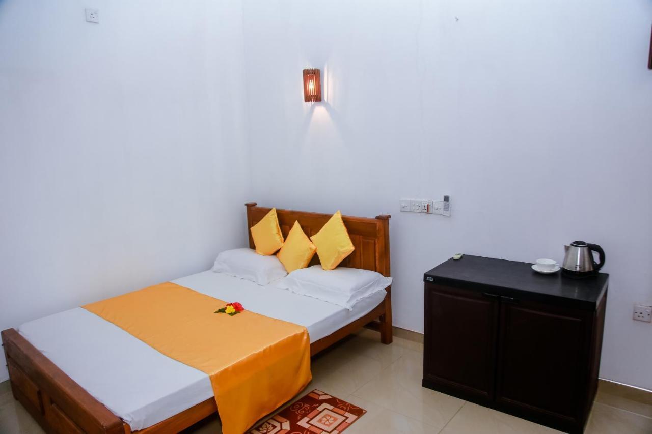 Ranjith Guest Hotel มิริสซา ภายนอก รูปภาพ