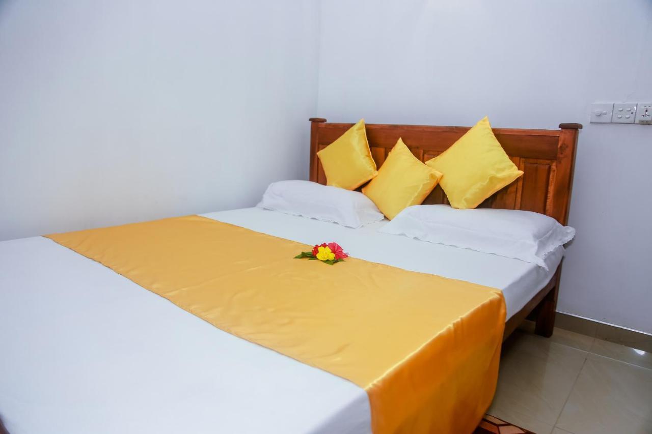 Ranjith Guest Hotel มิริสซา ภายนอก รูปภาพ