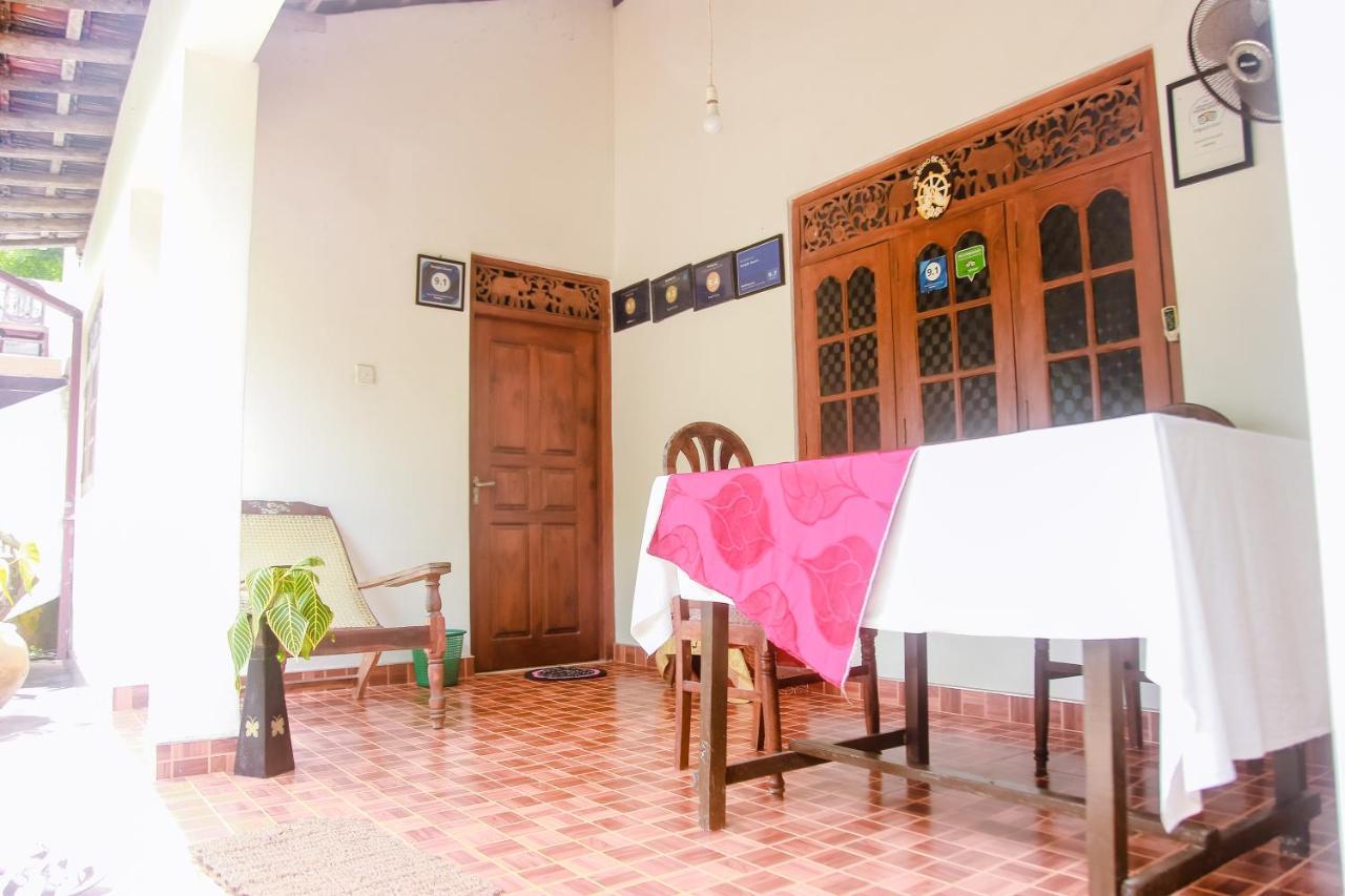 Ranjith Guest Hotel มิริสซา ภายนอก รูปภาพ