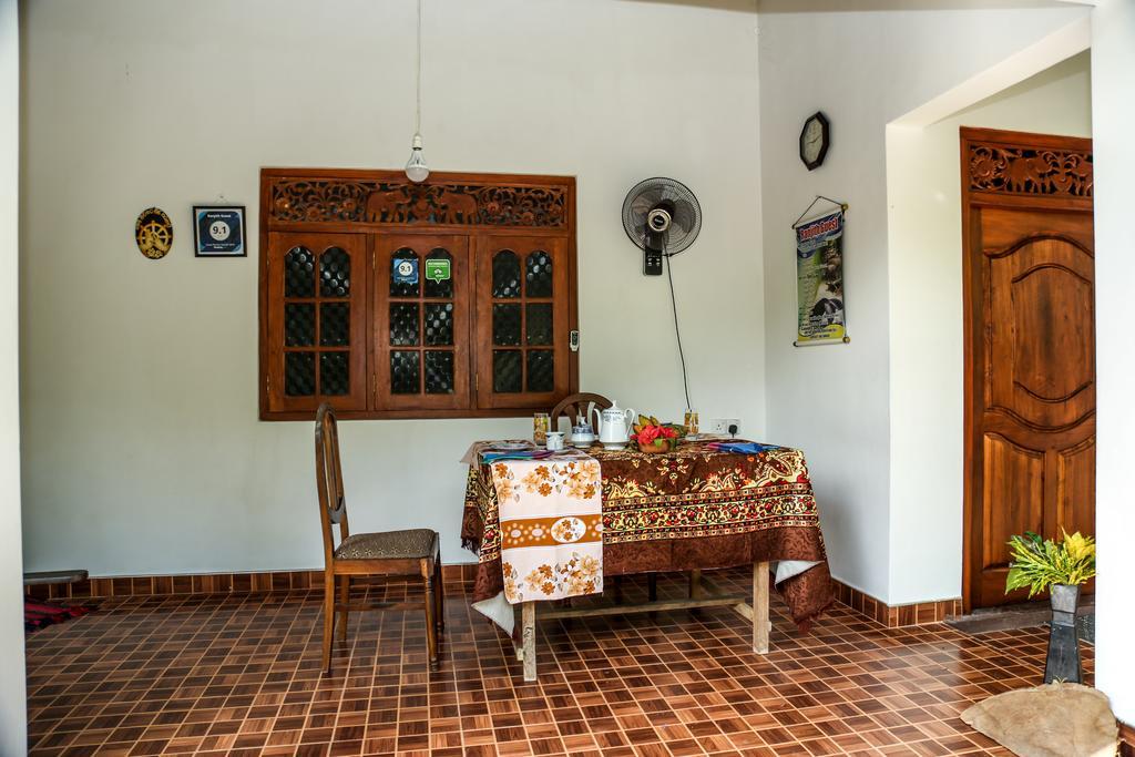Ranjith Guest Hotel มิริสซา ภายนอก รูปภาพ
